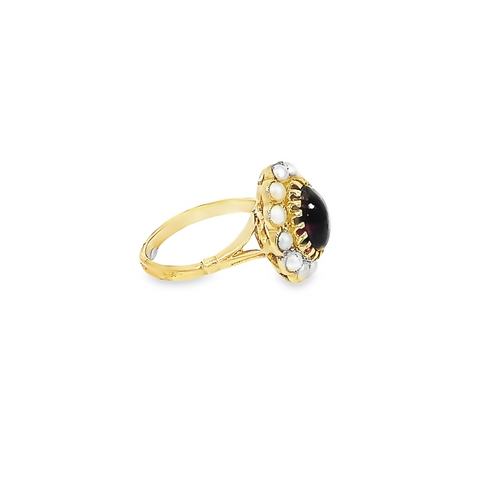 9CT Garnet and pearl Ring